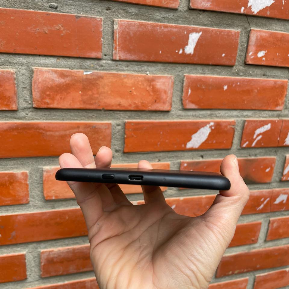 Basic 2024 black no ads -duoc-ban-tai-BKTECH STORE