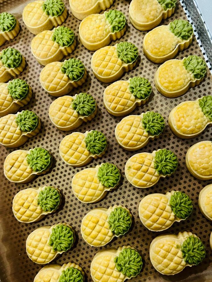 Bánh dứa ĐL nhân dừa sợi - 200g-duoc-ban-tai-Bếp Xanh NPfresh - Tiệm Bánh Handmade Online