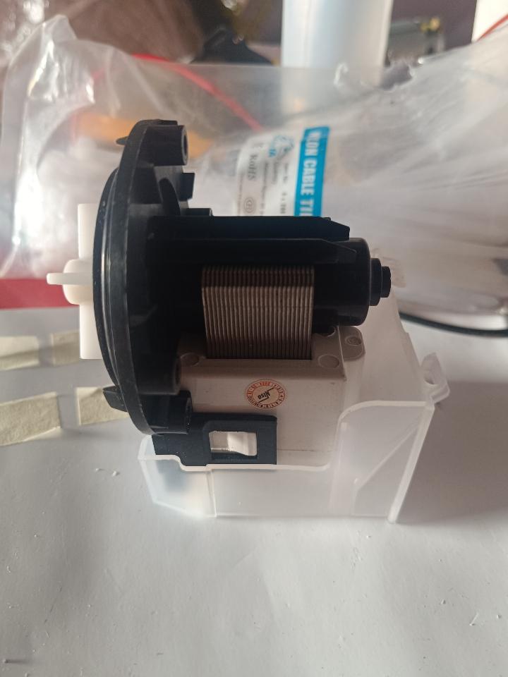 Bơm MG LG hãng cánh trắng-duoc-ban-tai-ỐNG ĐỒNG GIANG SƠN