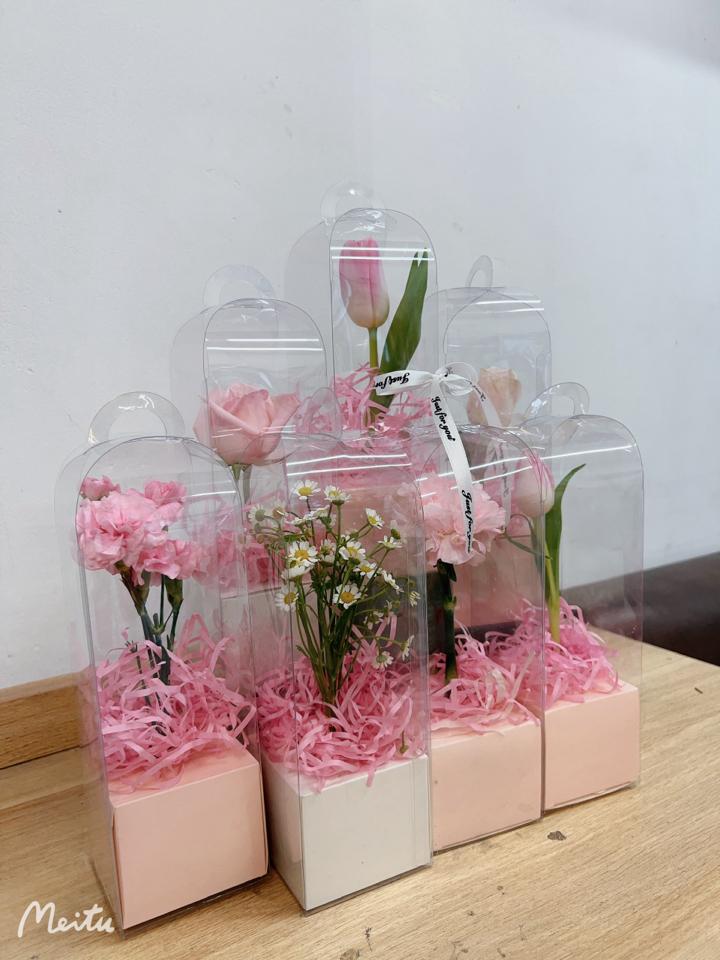 Hộp hoa tulip-duoc-ban-tai-Một Tiệm Hoa