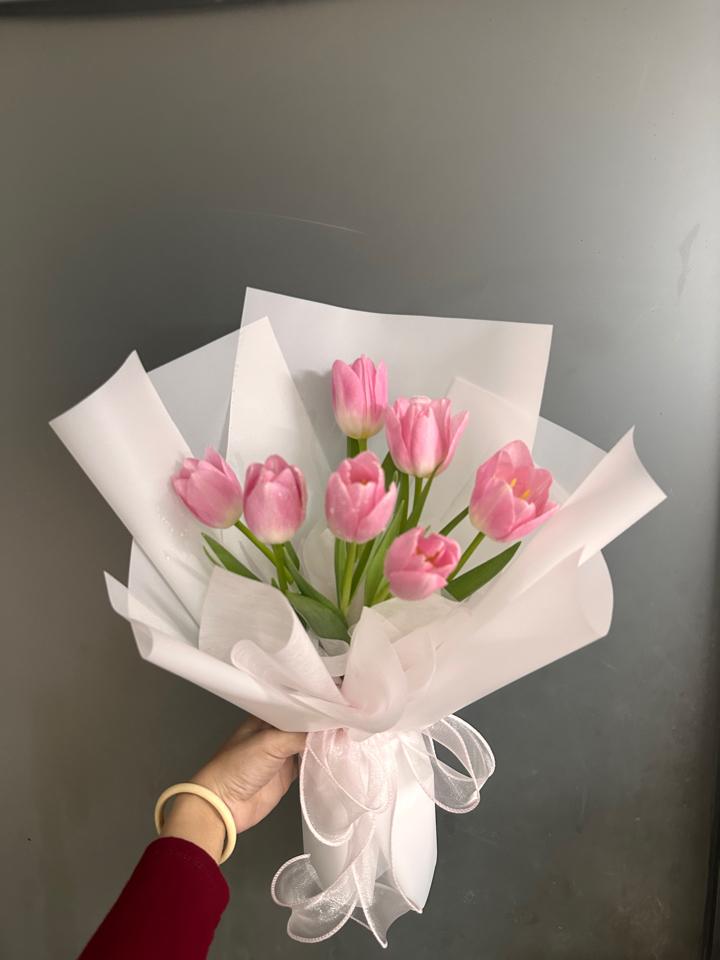 Bó hoa tulip hồng -duoc-ban-tai-Một Tiệm Hoa