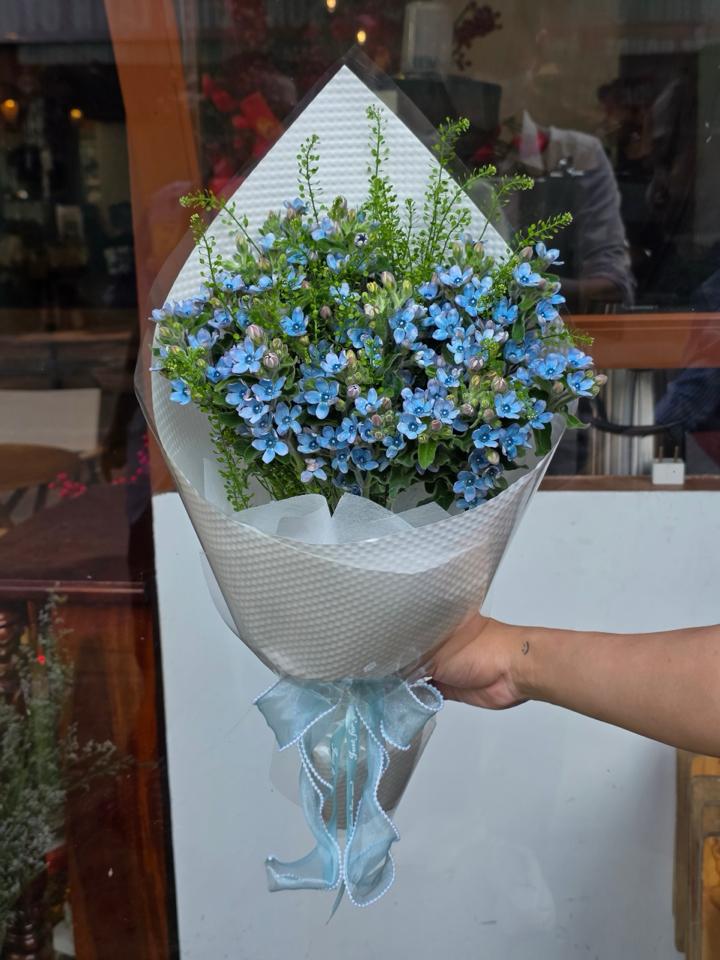 Bó hoa sao xanh -duoc-ban-tai-Một Tiệm Hoa