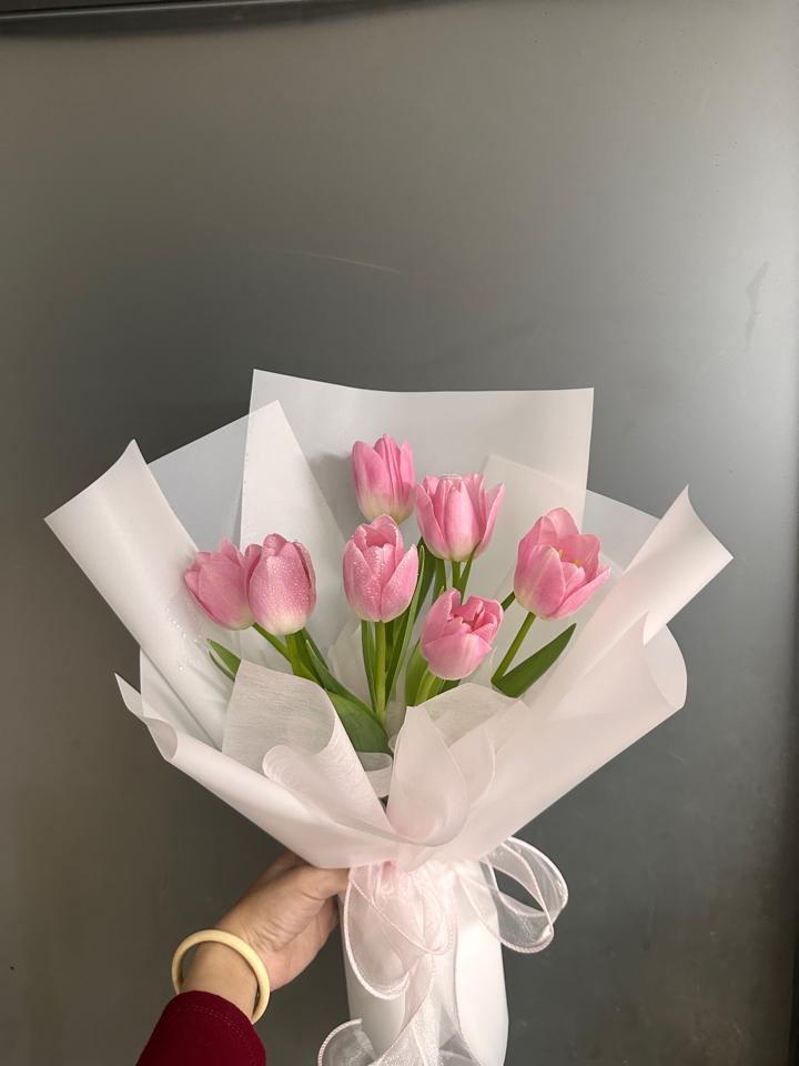 Bó hoa tulip hồng -duoc-ban-tai-Một Tiệm Hoa