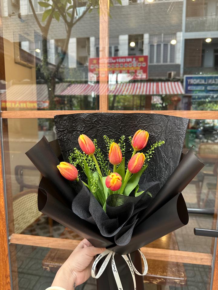 Bó hoa tulip cam-duoc-ban-tai-Một Tiệm Hoa