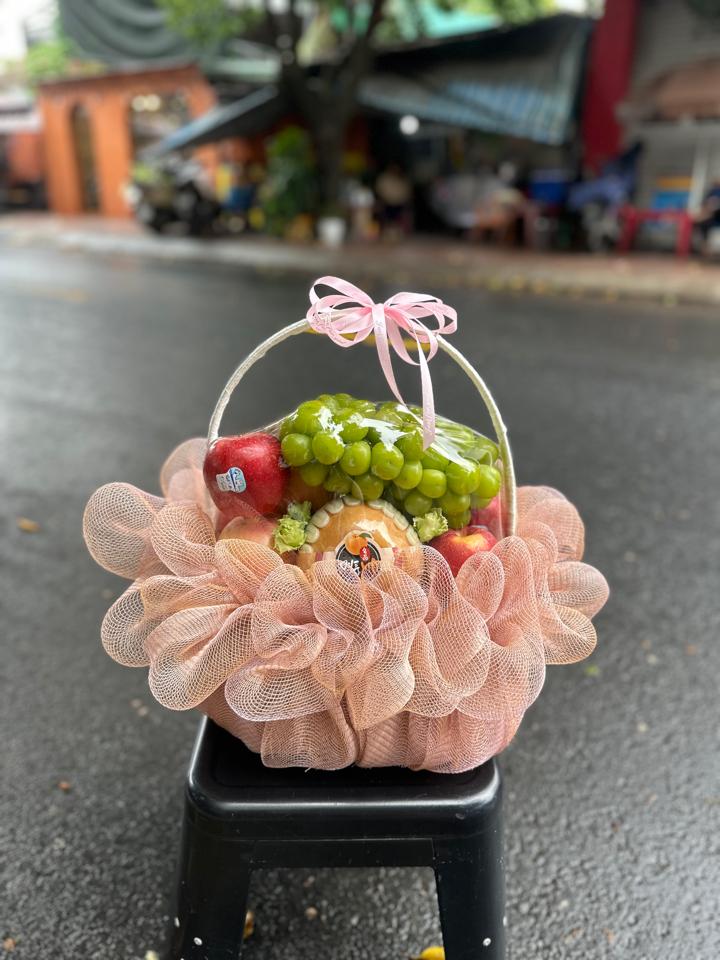 Giỏ trái cây -duoc-ban-tai-Một Tiệm Hoa