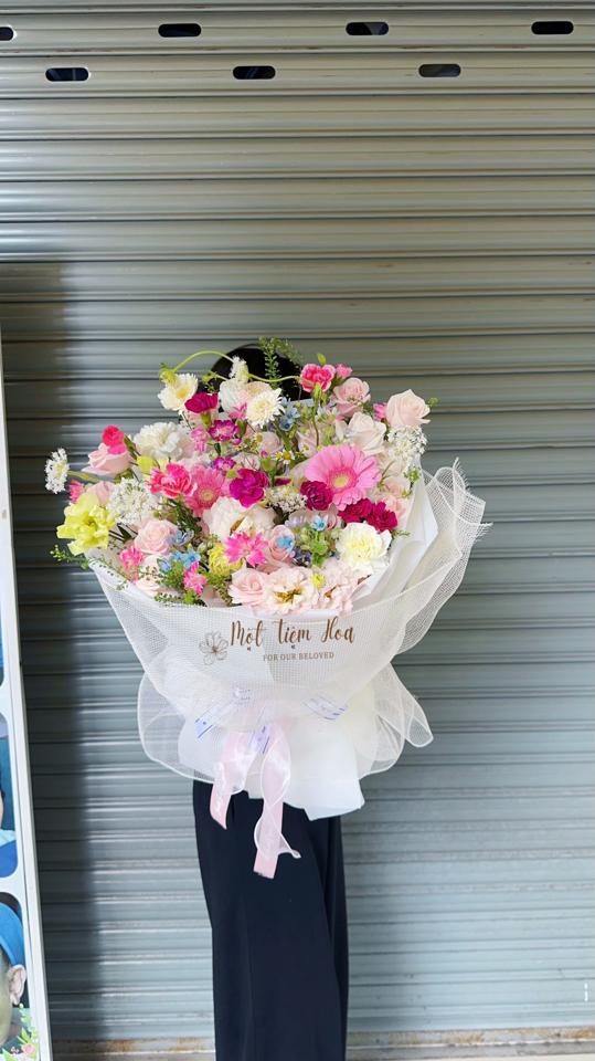 Bó hoa garden mix nhiều màu-duoc-ban-tai-Một Tiệm Hoa