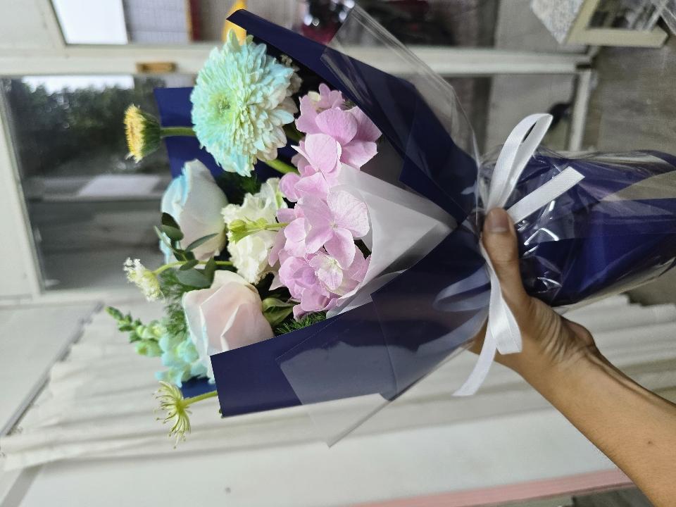Bó hoa mini-duoc-ban-tai-Một Tiệm Hoa