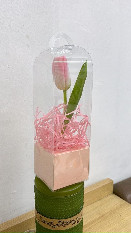 Hộp hoa tulip-duoc-ban-tai-Một Tiệm Hoa