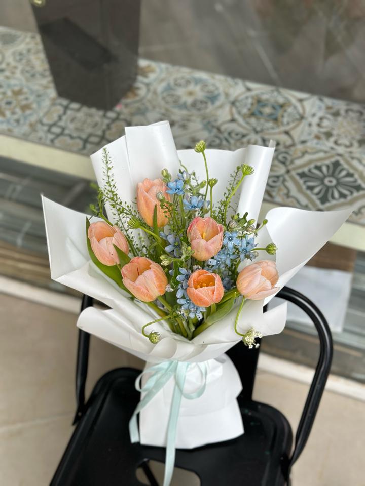 Tulip cam mix hoa lam tinh🥰-duoc-ban-tai-Một Tiệm Hoa