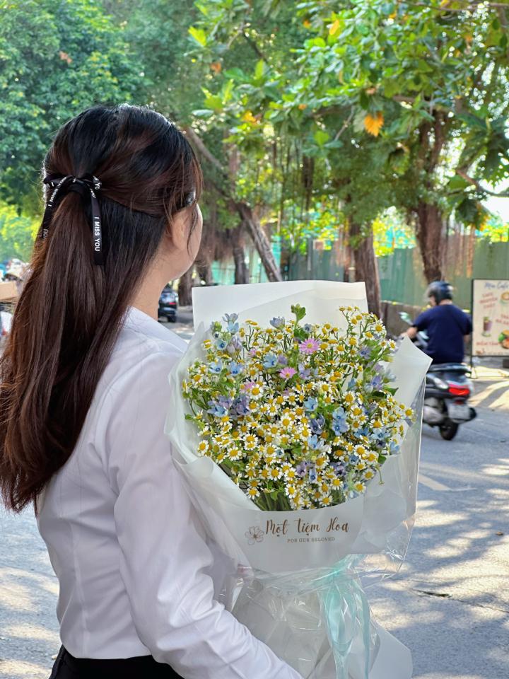 Cúc tana mix hoa sao xanh-duoc-ban-tai-Một Tiệm Hoa