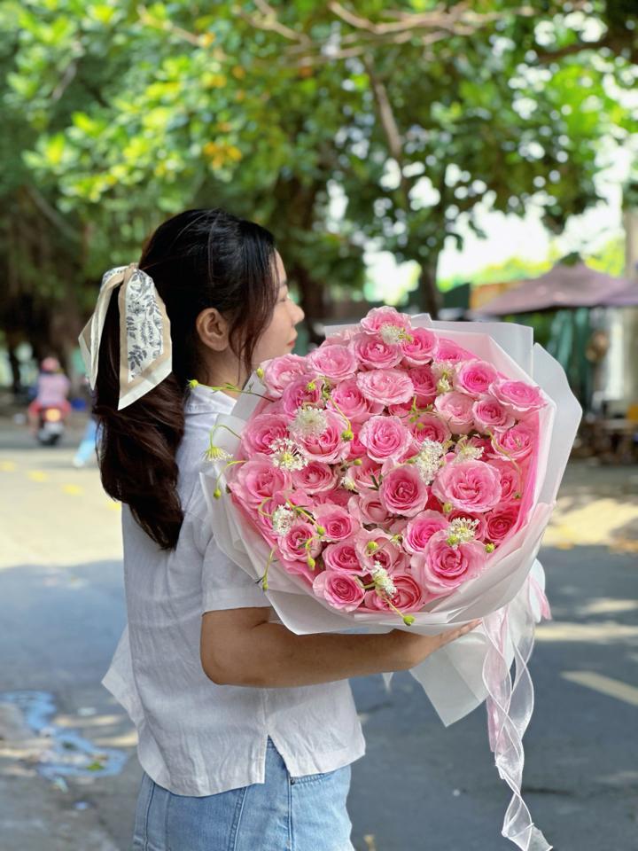 Bó hoa hồng lạc thần mix thuý châu-duoc-ban-tai-Một Tiệm Hoa