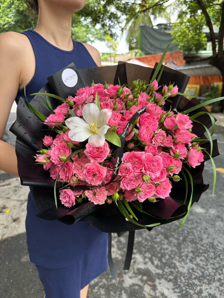 Bó hồng chùm sophia-duoc-ban-tai-Một Tiệm Hoa