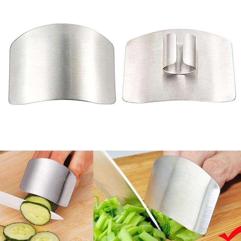 Dụng cụ bao ngón tay khi cắt thái rau củ tiện ích-duoc-ban-tai-Quỳnh vy