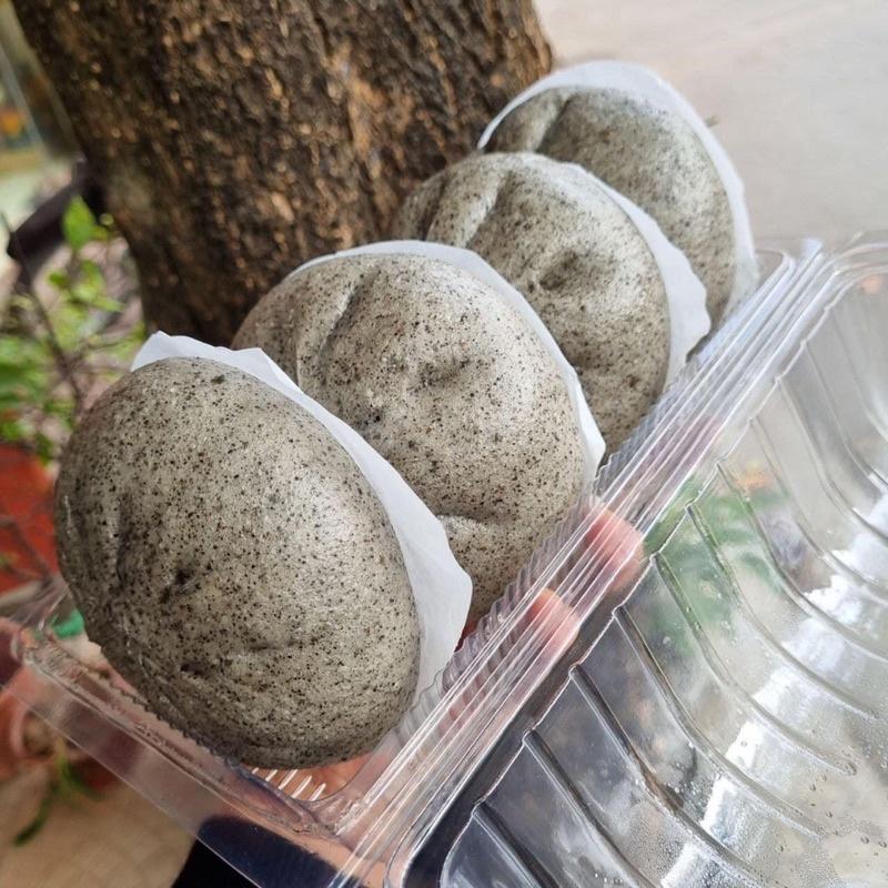 Bánh bao nguyên cám mè đen - hộp 4 cái-duoc-ban-tai-Hải Sản Phương Châu