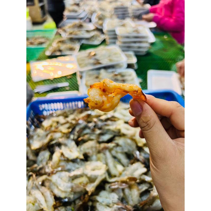 Tôm xẻ dẻo hai nắng vị muối tiêu chanh-duoc-ban-tai-Hải Sản Phương Châu