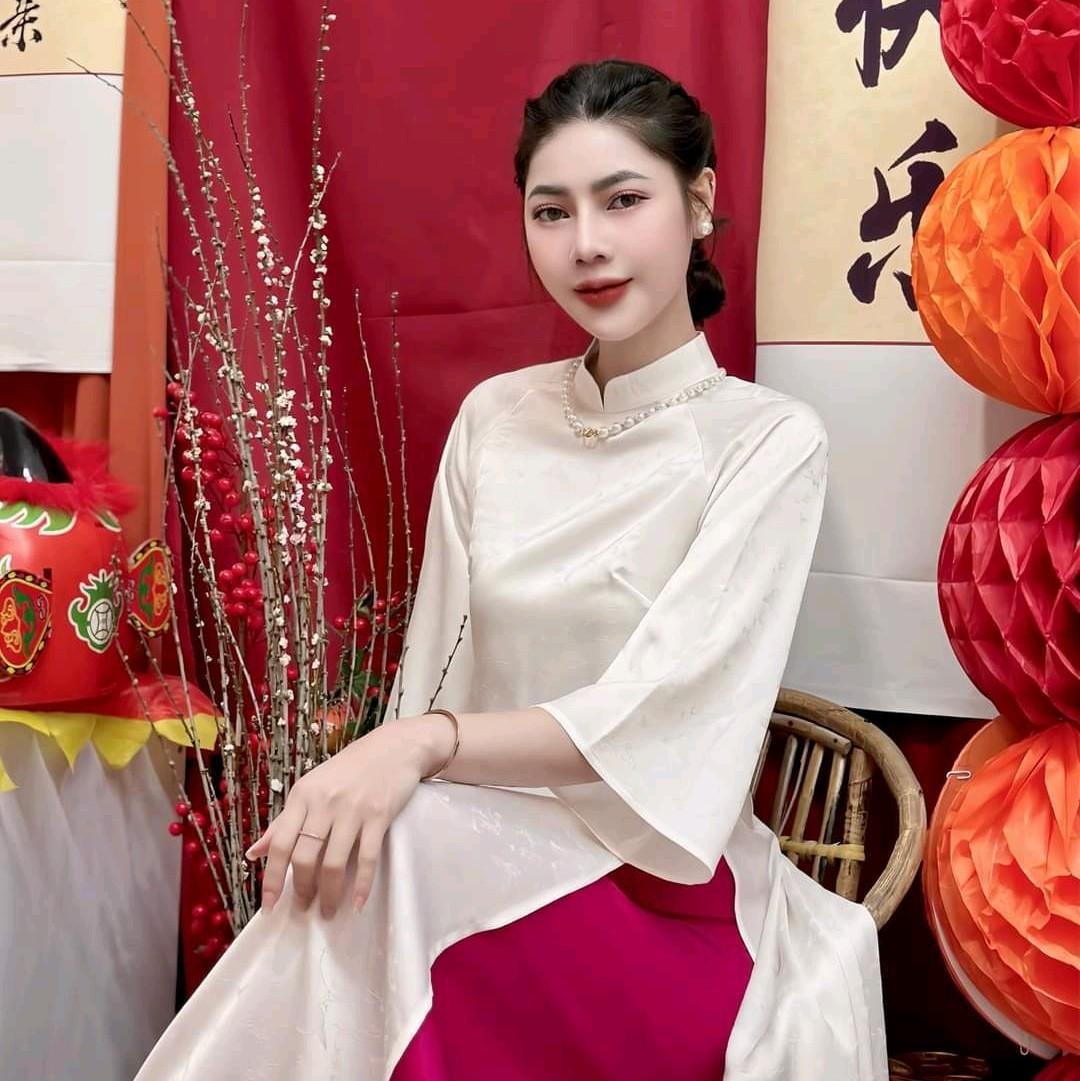 Áo Dài Gấm Dáng Xuông Đủ Màu Cho Các Chị Chọn Cổ chữ V Nữ-duoc-ban-tai-tigtig1a