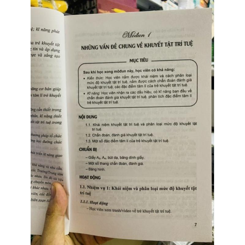 📙giáo trình" Giáo dục đặc biệt trẻ khuyết tật trí tuệ"-duoc-ban-tai-Autismshop.vn-Đồ chơi sách học liệu giáo dục đặc biệt