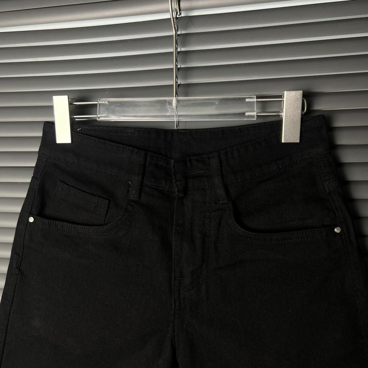 Mã Short Jean Trơn Cao Cấp Trắng- Đen. Menswear Cotton Quần Có Túi  Màu Trắng-duoc-ban-tai-BB-STore 2023