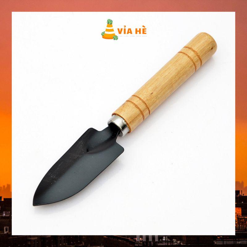 Bộ dụng cụ làm vườn 3 món cán gỗ tiện lợi đa năng-duoc-ban-tai-Vỉa Hè Garden