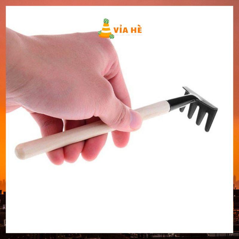 Bộ dụng cụ làm vườn mini 3 món sử dụng cho cây mini sen đá xương rồng-duoc-ban-tai-Vỉa Hè Garden