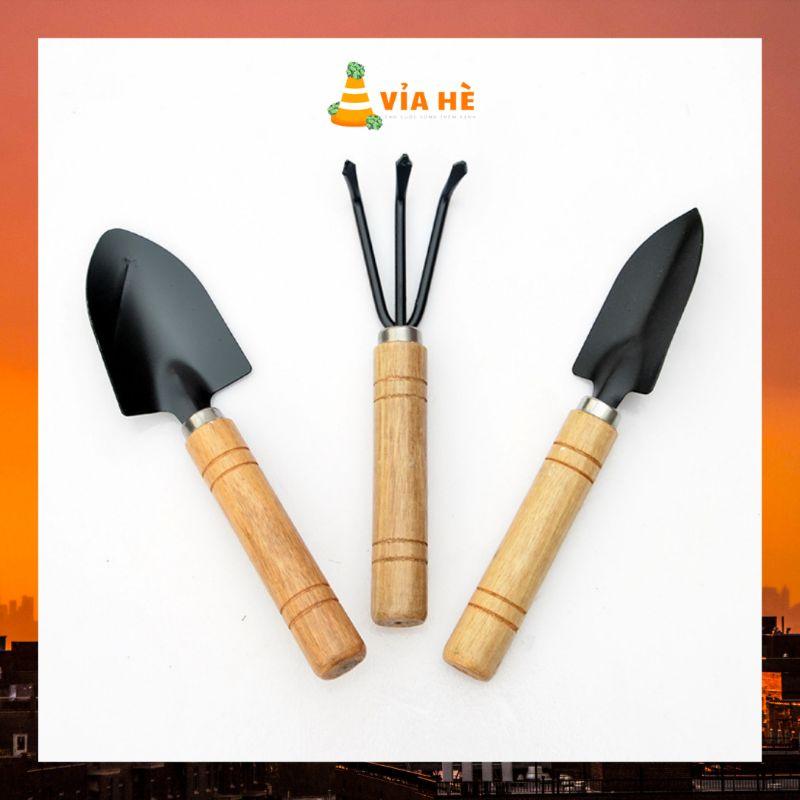 Bộ dụng cụ làm vườn 3 món cán gỗ tiện lợi đa năng-duoc-ban-tai-Vỉa Hè Garden
