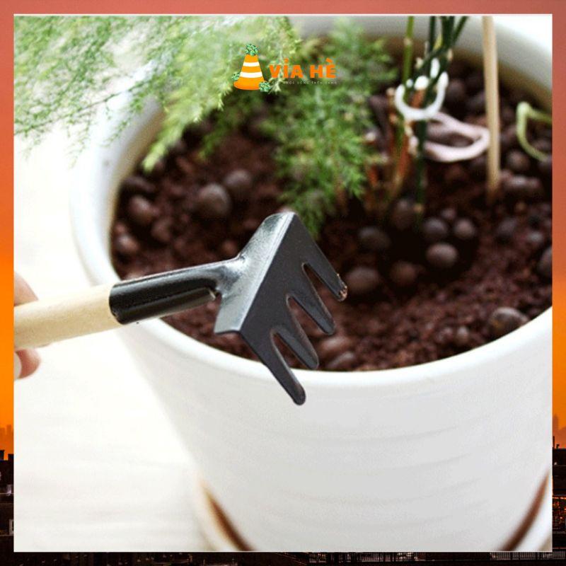 Bộ dụng cụ làm vườn mini 3 món sử dụng cho cây mini sen đá xương rồng-duoc-ban-tai-Vỉa Hè Garden