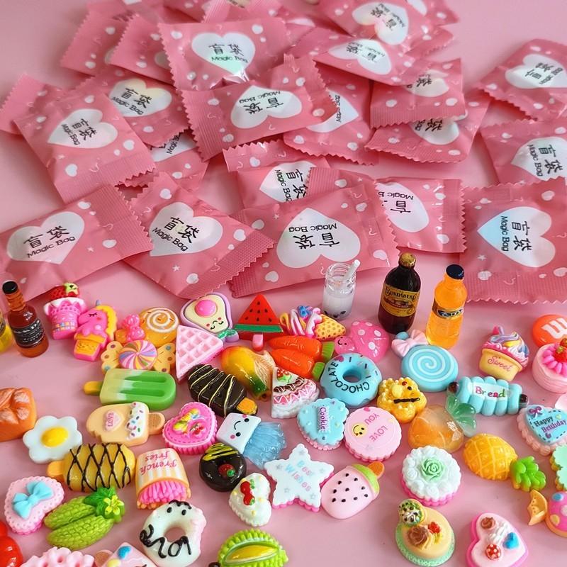 Charm thú ngẫu nhiên blindbox set 10/30/50 gói kẹo gắn vòng tay nơ móng trang trí giá rẻ QC Store-duoc-ban-tai-QC Store