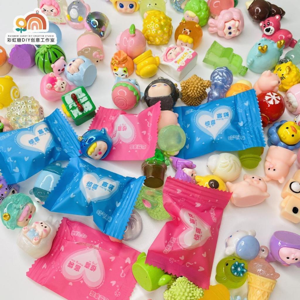 Charm thú ngẫu nhiên blindbox set 10/30/50 gói kẹo gắn vòng tay nơ móng trang trí giá rẻ QC Store-duoc-ban-tai-QC Store