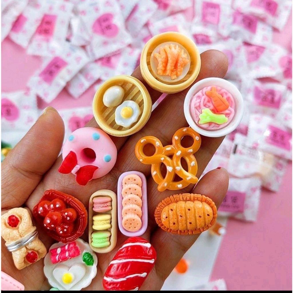 Charm thú ngẫu nhiên blindbox set 10/30/50 gói kẹo gắn vòng tay nơ móng trang trí giá rẻ QC Store-duoc-ban-tai-QC Store